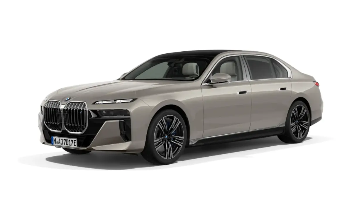 BMW i7